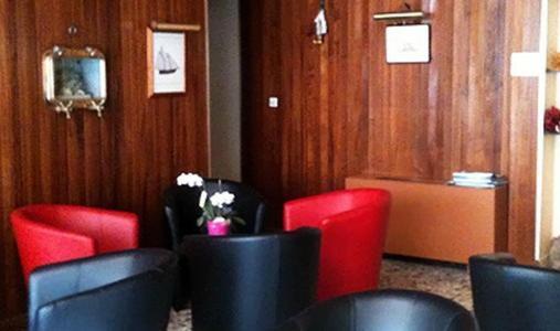 Grand Hotel De L'Etoile Courtenay  Zewnętrze zdjęcie