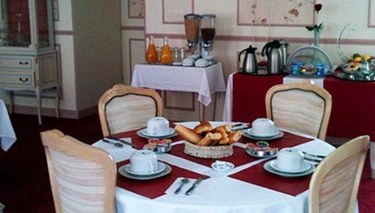 Grand Hotel De L'Etoile Courtenay  Zewnętrze zdjęcie